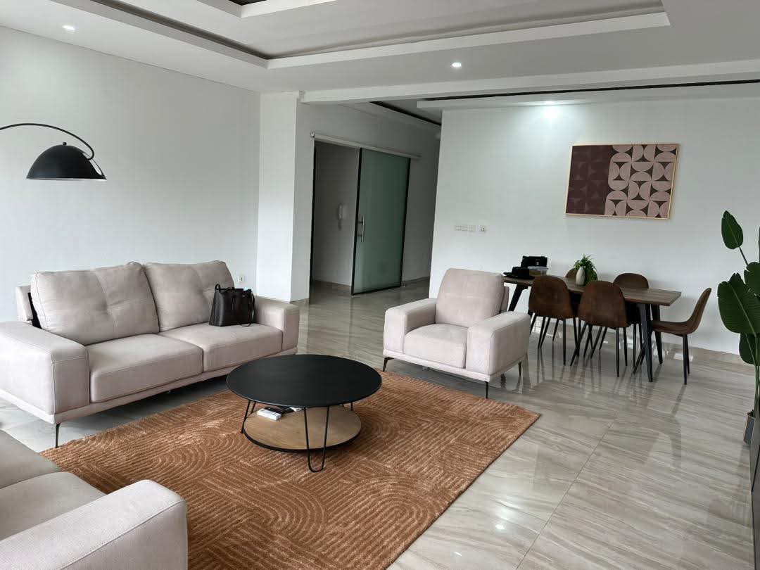 Trône Immobilier